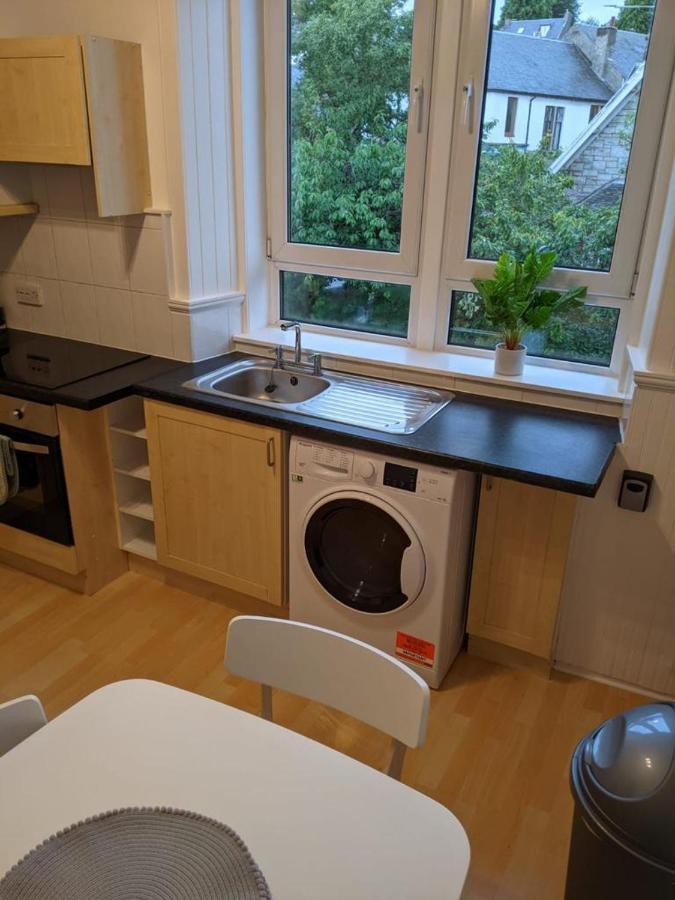 Glenclova - No 5 Bellyeoman, Bright Two Bedroom Apartment Ντανφέρμλιν Εξωτερικό φωτογραφία